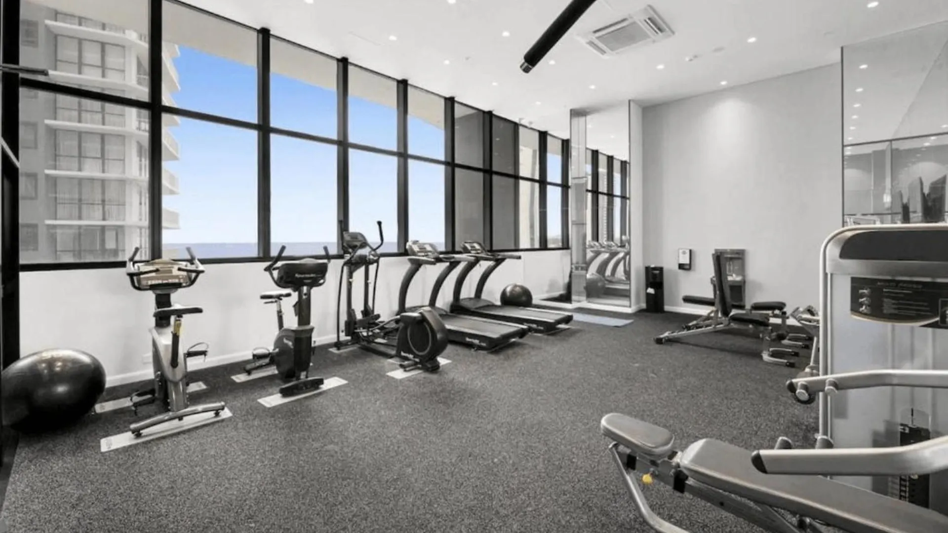 Altitude Ocean Suites - Spectacular, Unmatched Views & Luxury Accommodation Gold Coast Apartment