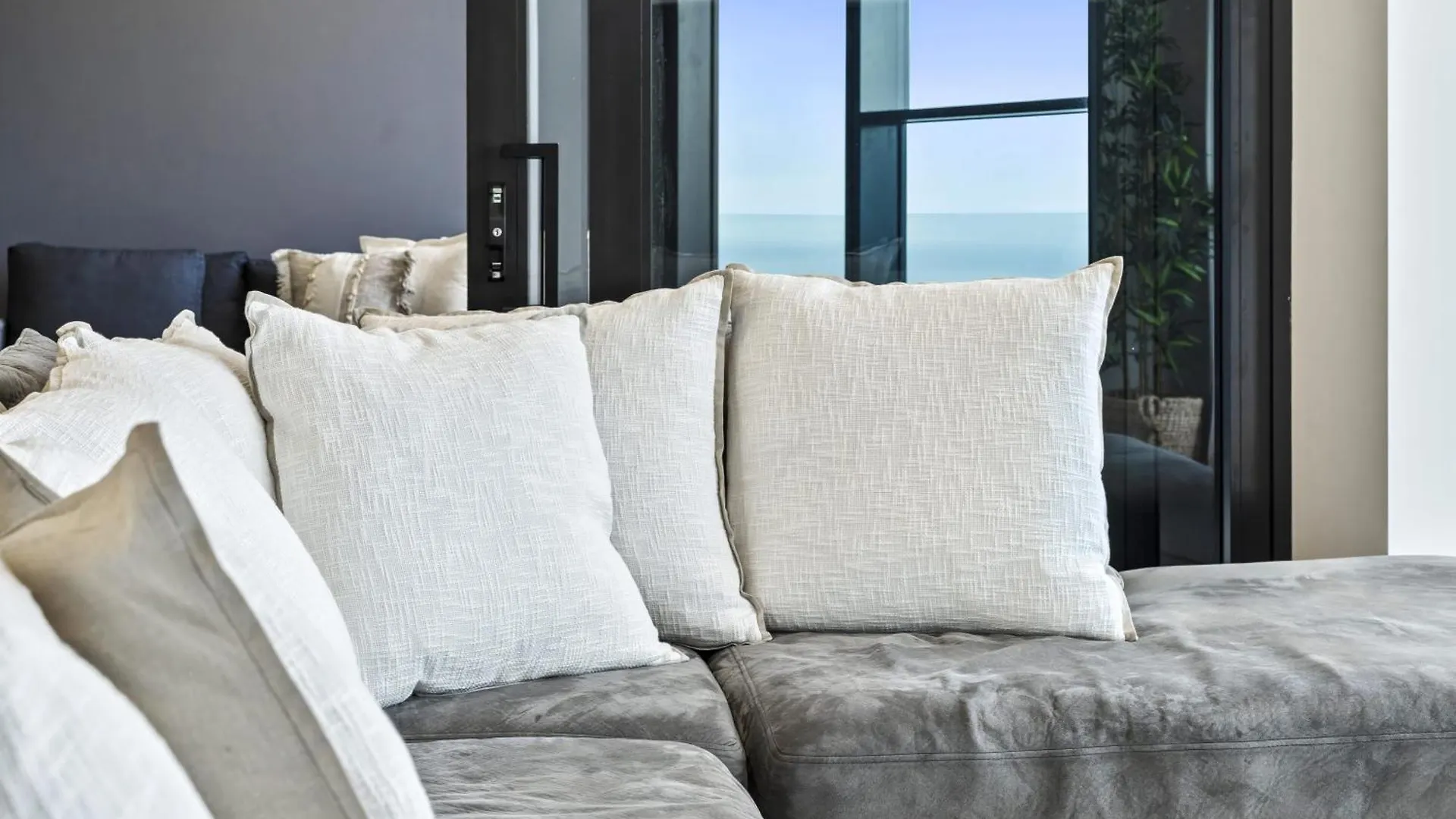 Apartment Altitude Ocean Suites - Spectacular, Unmatched Views & Luxury Accommodation Gold Coast