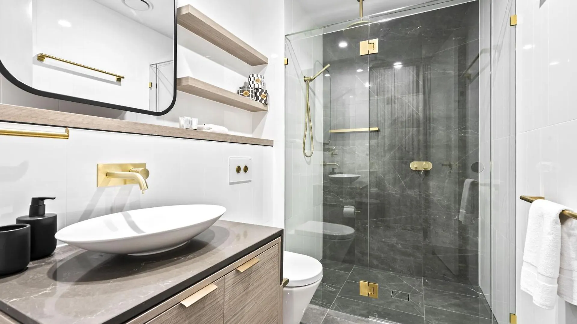 Altitude Ocean Suites - Spectacular, Unmatched Views & Luxury Accommodation Gold Coast Apartment
