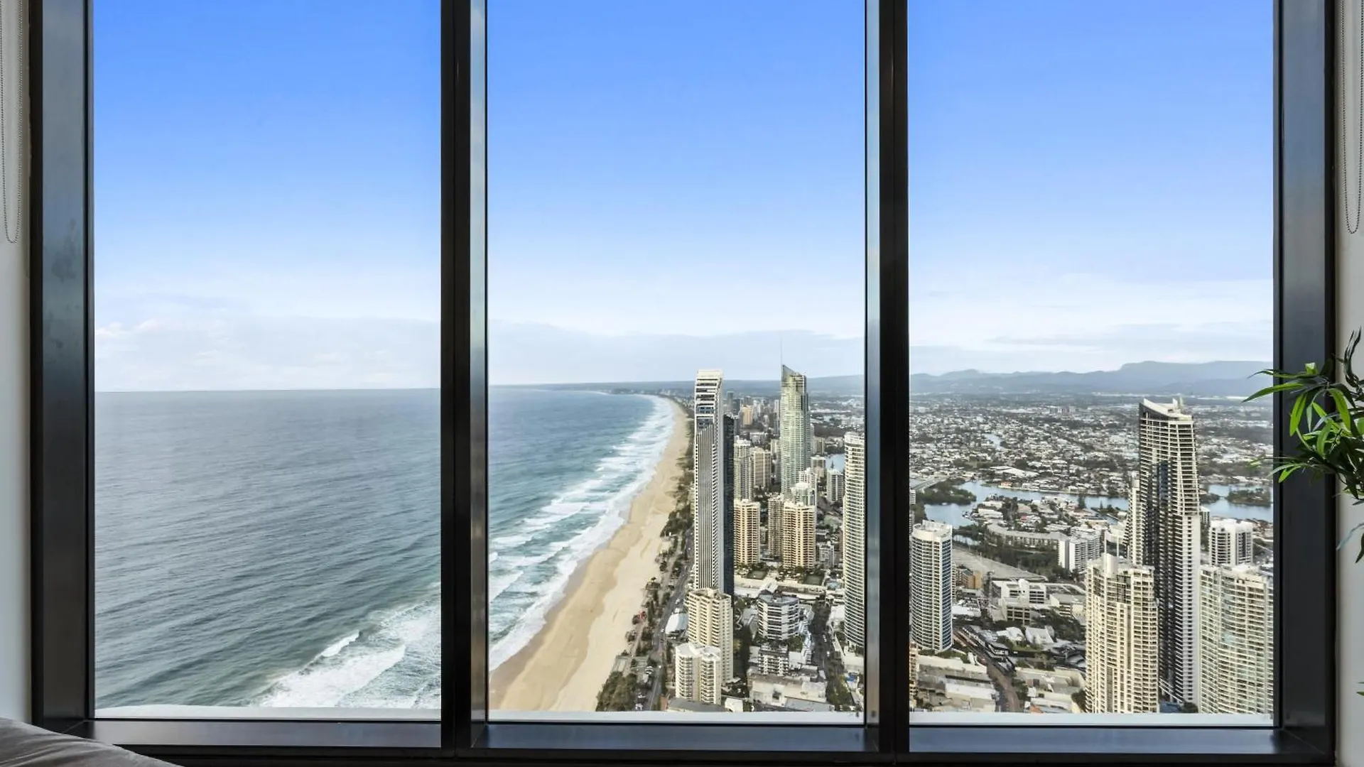 Altitude Ocean Suites - Spectacular, Unmatched Views & Luxury Accommodation Gold Coast Apartment