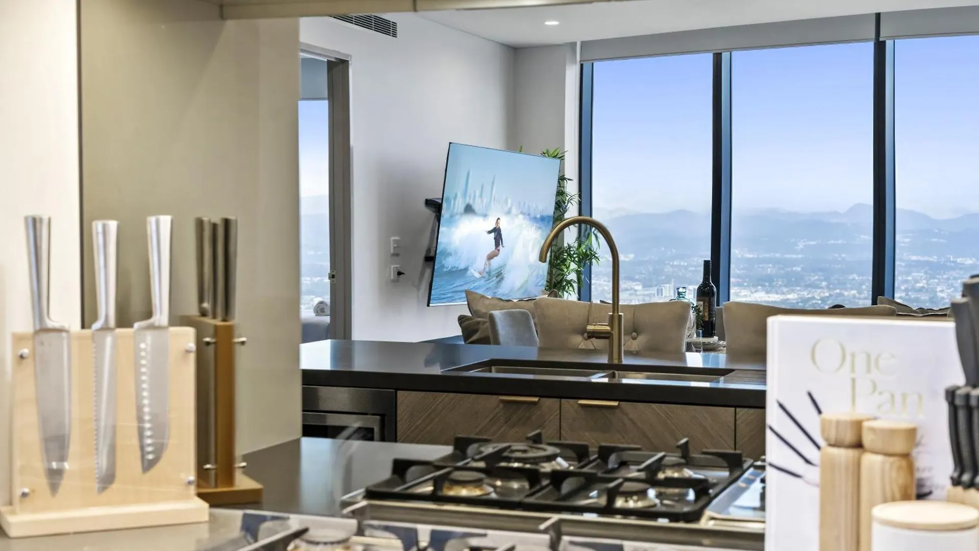 Apartment Altitude Ocean Suites - Spectacular, Unmatched Views & Luxury Accommodation Gold Coast